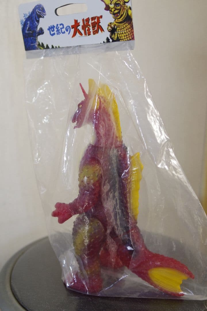 マルサン　チタノザウルス　クリヤー　未開封　おまけのメカゴジラ