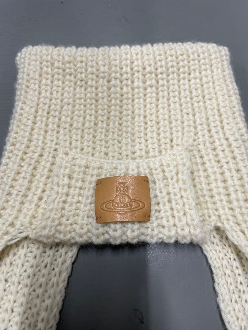 【viviennewestwood ヴィヴィアンウエストウッド】猫耳付きニット帽