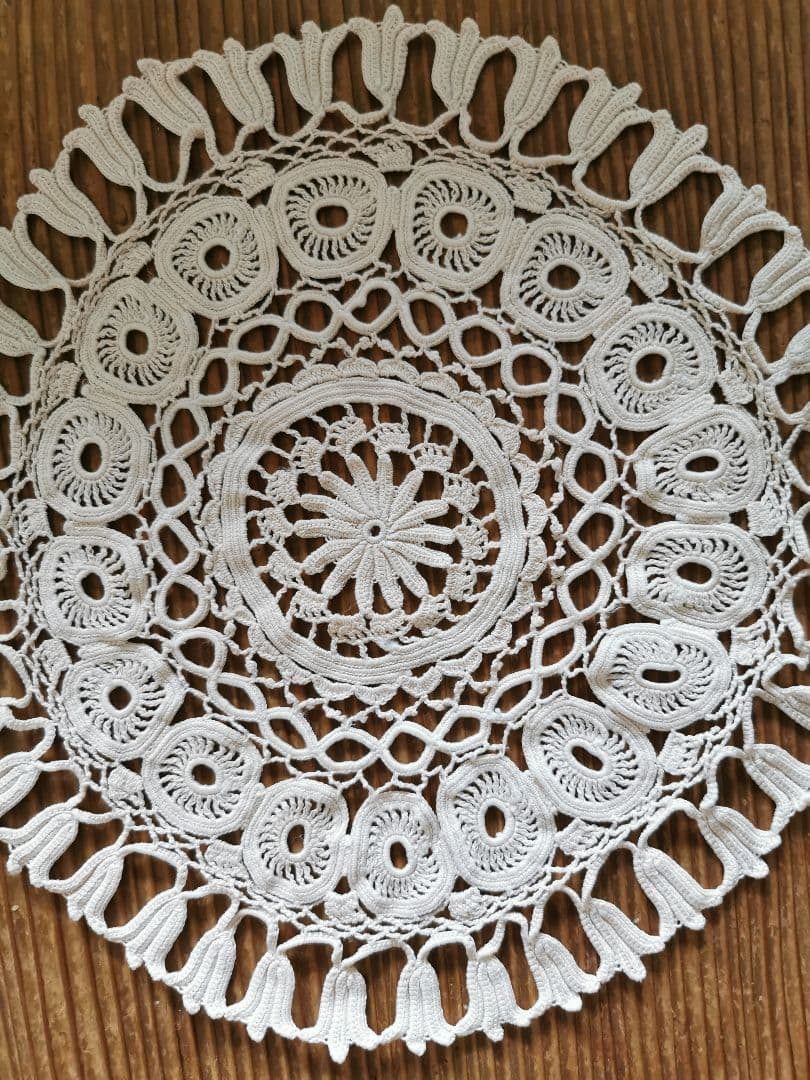 アンティークふっくらクロシェレース編 鈴蘭/百合/蛍袋 エーデルワイス ドイリー