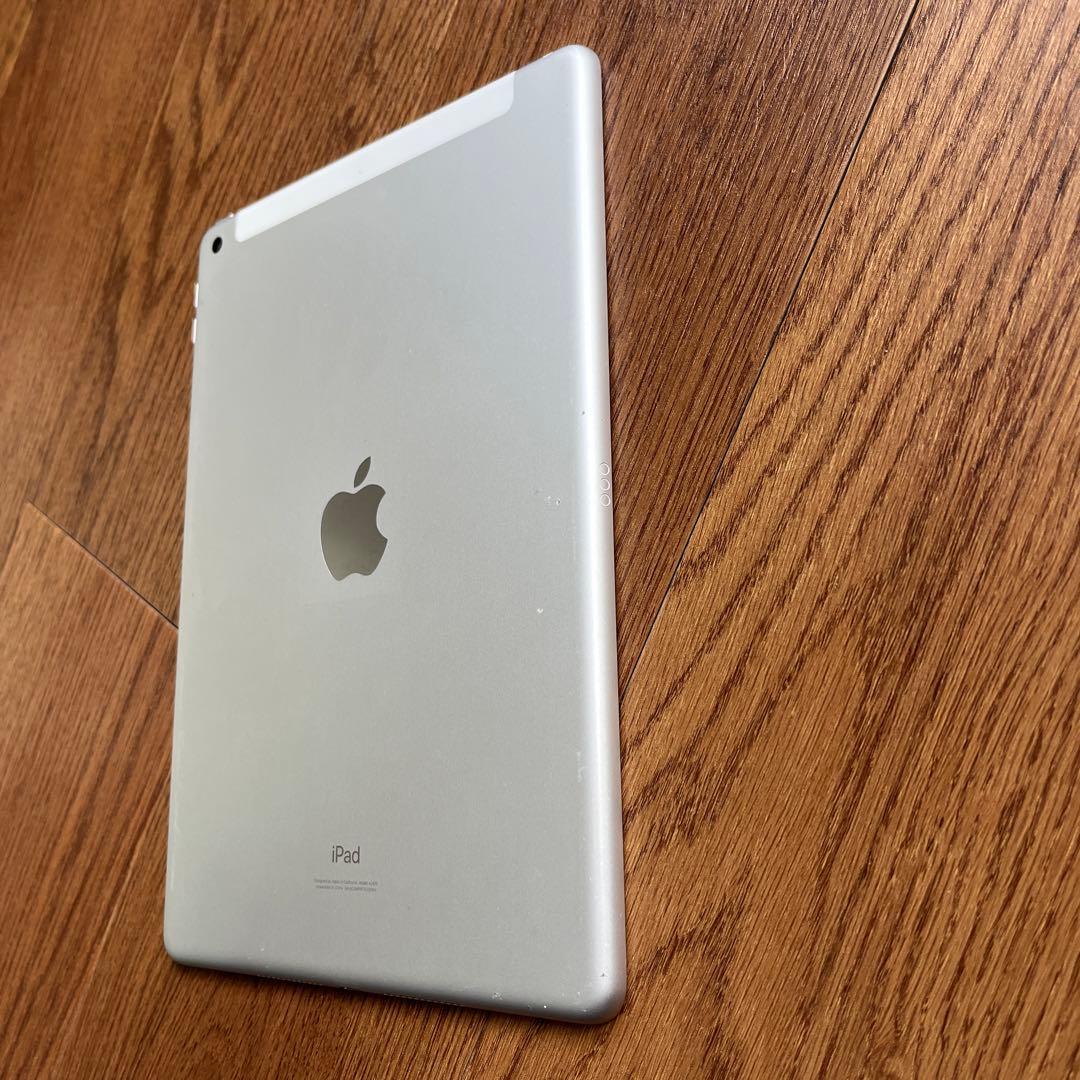 iPad (第8世代) 32GB Wifi + Cellularバッテリー91%