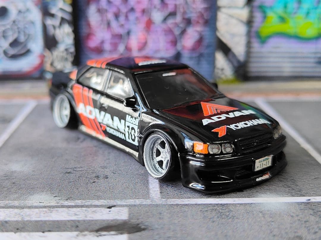 ホットウィールカスタム チェイサー 全塗装 ブラック 深リム トミカ改造アドバン