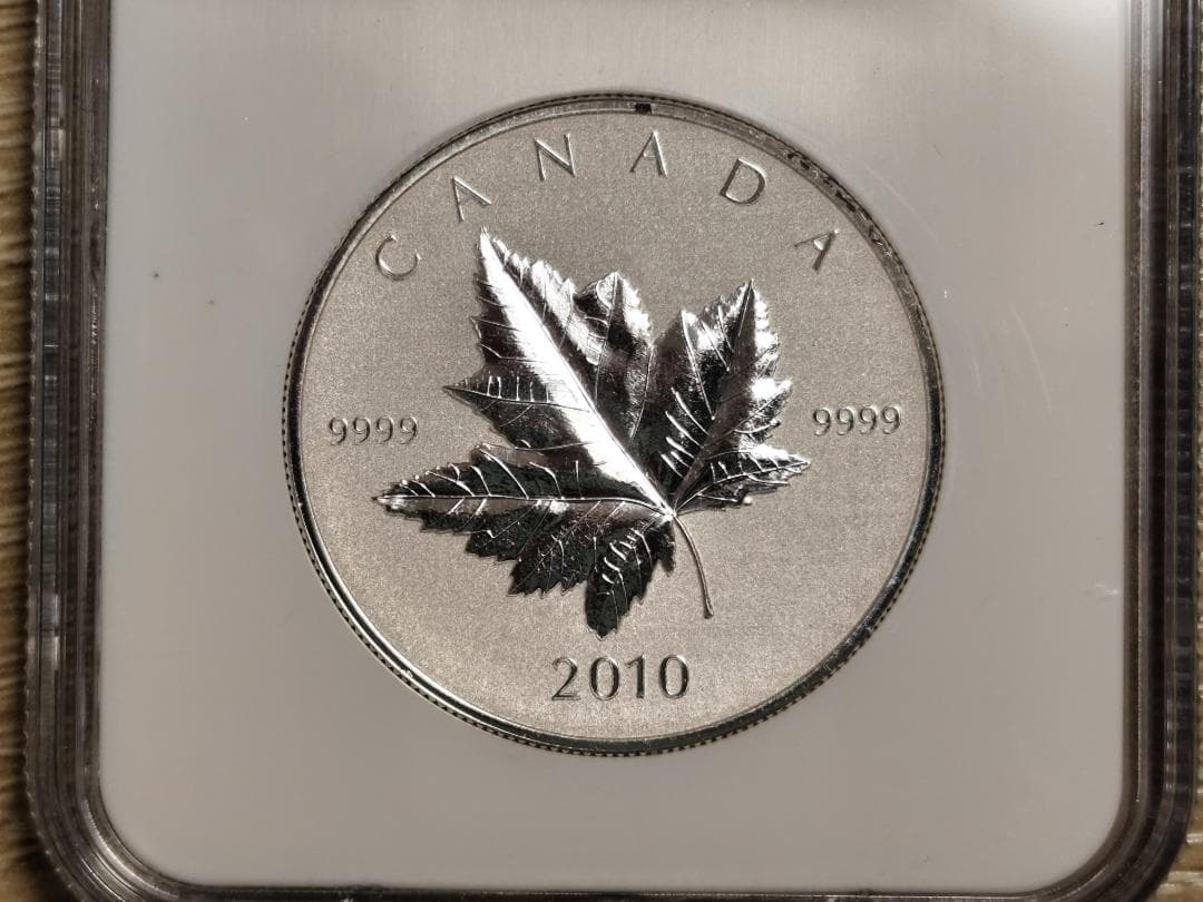 E*M様 NGC PF69☆2010 カナダ メイプルリーフ 銀貨 純銀 記念