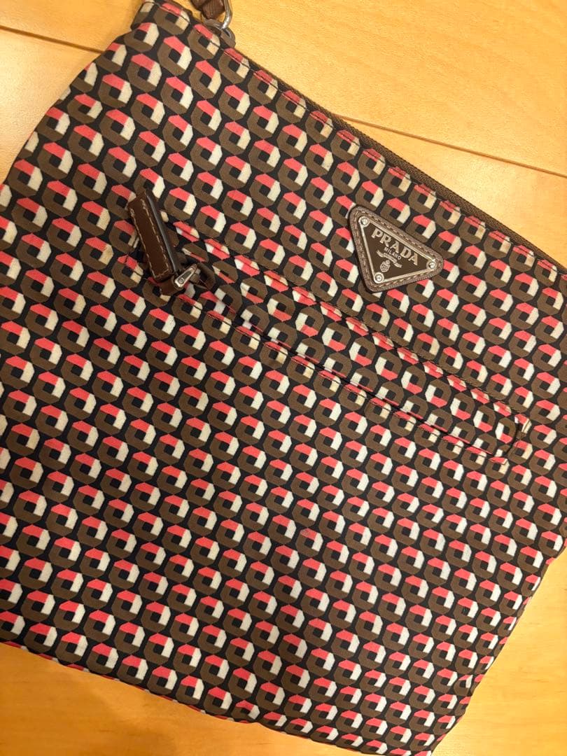 PRADAショルダーバッグ