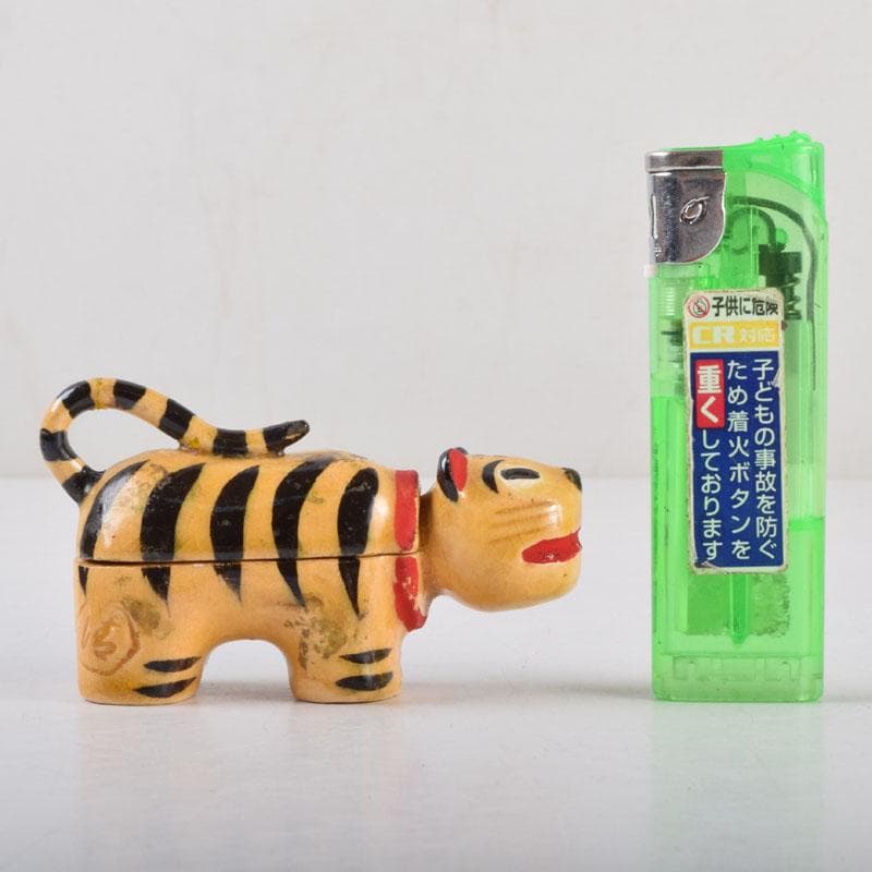 茶道具　京焼　清水六兵衛造　色絵　虎香合　干支　共箱　V　8807