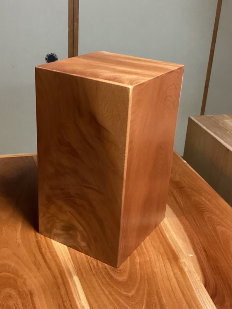 No3・無垢材銘木小引き出し 欅　高さ42cm