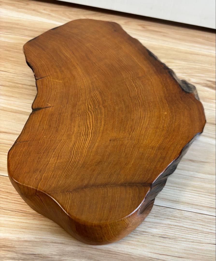 屋久杉花台 （横32.5cm✖️縦23cm✖️厚さ3cm）