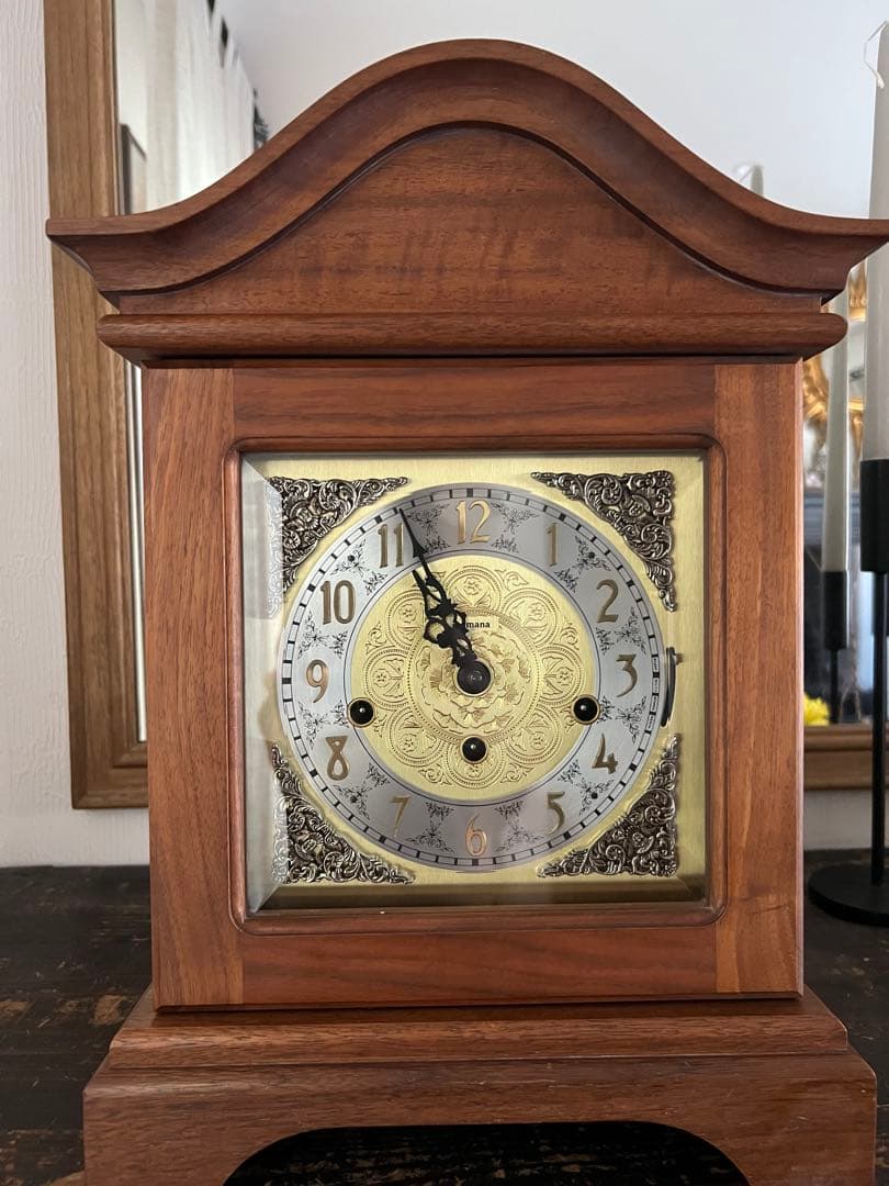 Amana 装飾的な木製置時計