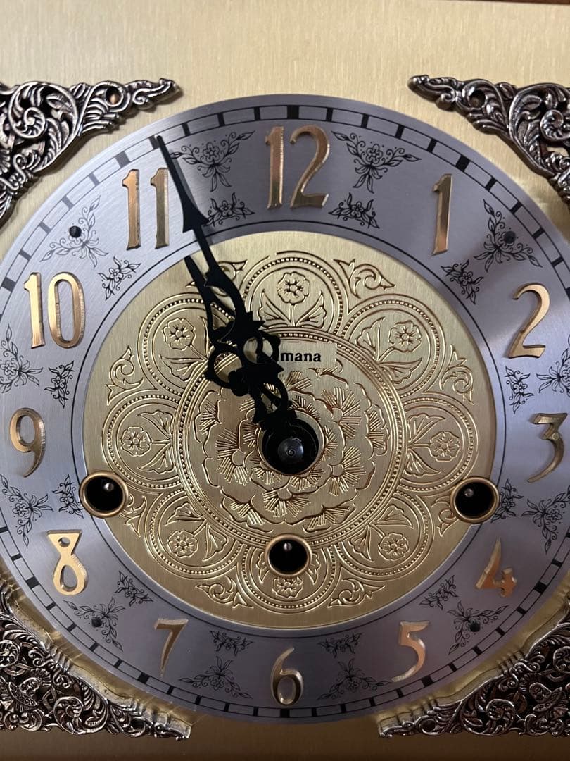 Amana 装飾的な木製置時計