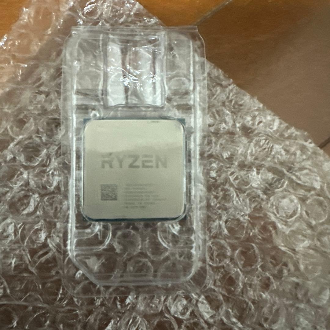 AMD Ryzen 7 3700X CPU 本体