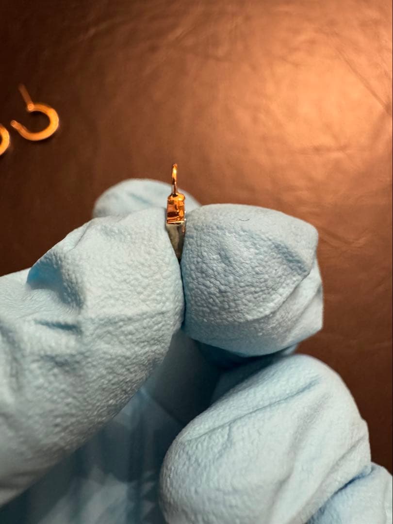 ジ*ー様 18 YG 2WAY D級ダイヤ0.2✖️2 ピアス 刻印あり 最終値