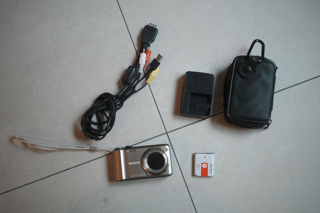 美品！Sony Cyber-shot DSC-HX5V コンパクトデジタルカメラ