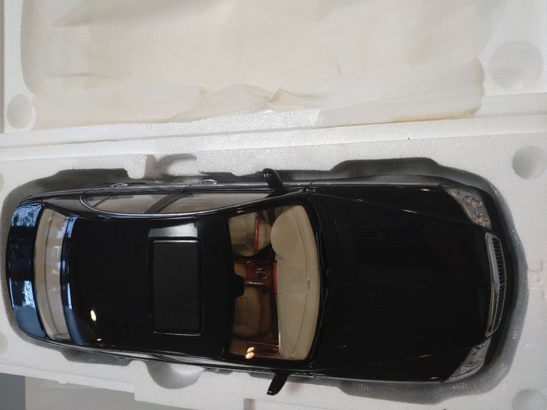 【新品・未使用】AUTOart MAYBACH 57 1/18スケール