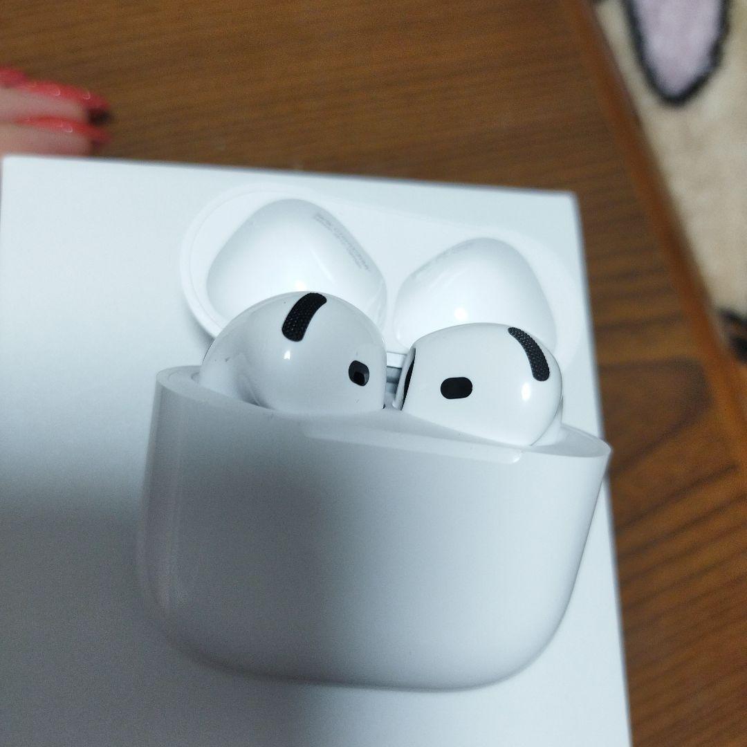AirPods4 本体 ホワイト 充電ケース付き