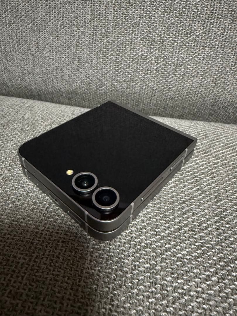 Galaxy Z Flip6 256GB シルバー