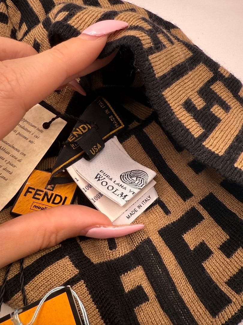FENDI ズッカ柄 ニット帽 ウールマーク ブラウン
