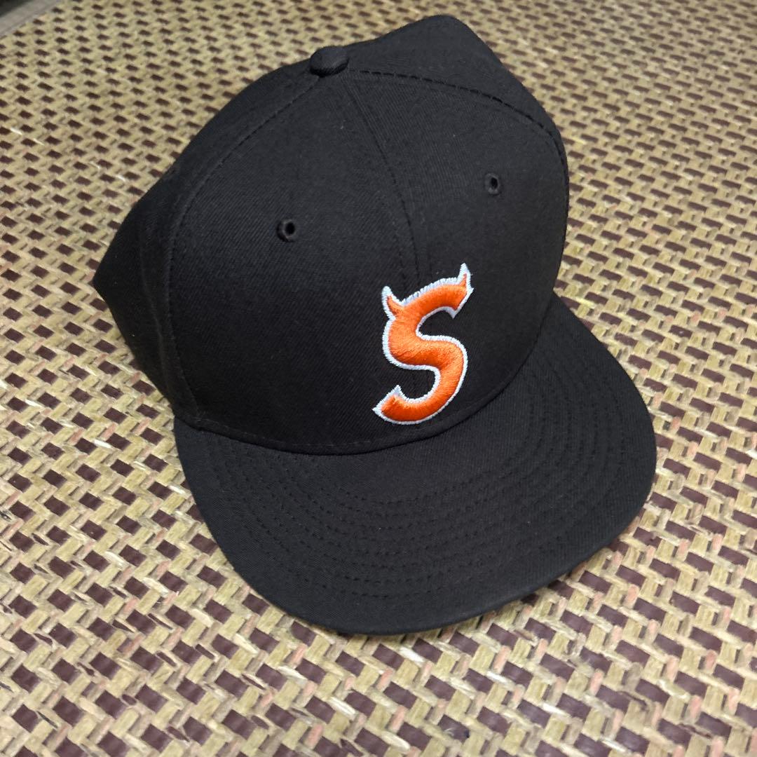 Supreme Sロゴ new era 59fifty 7 3/4 デビル