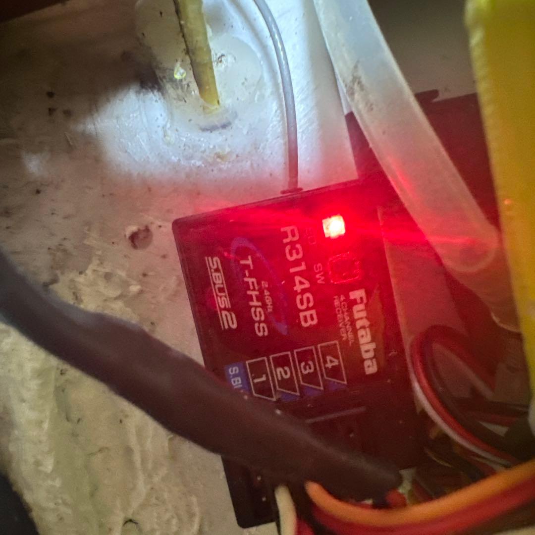 Atomic イエロー リモートコントロールボート大カスタム品