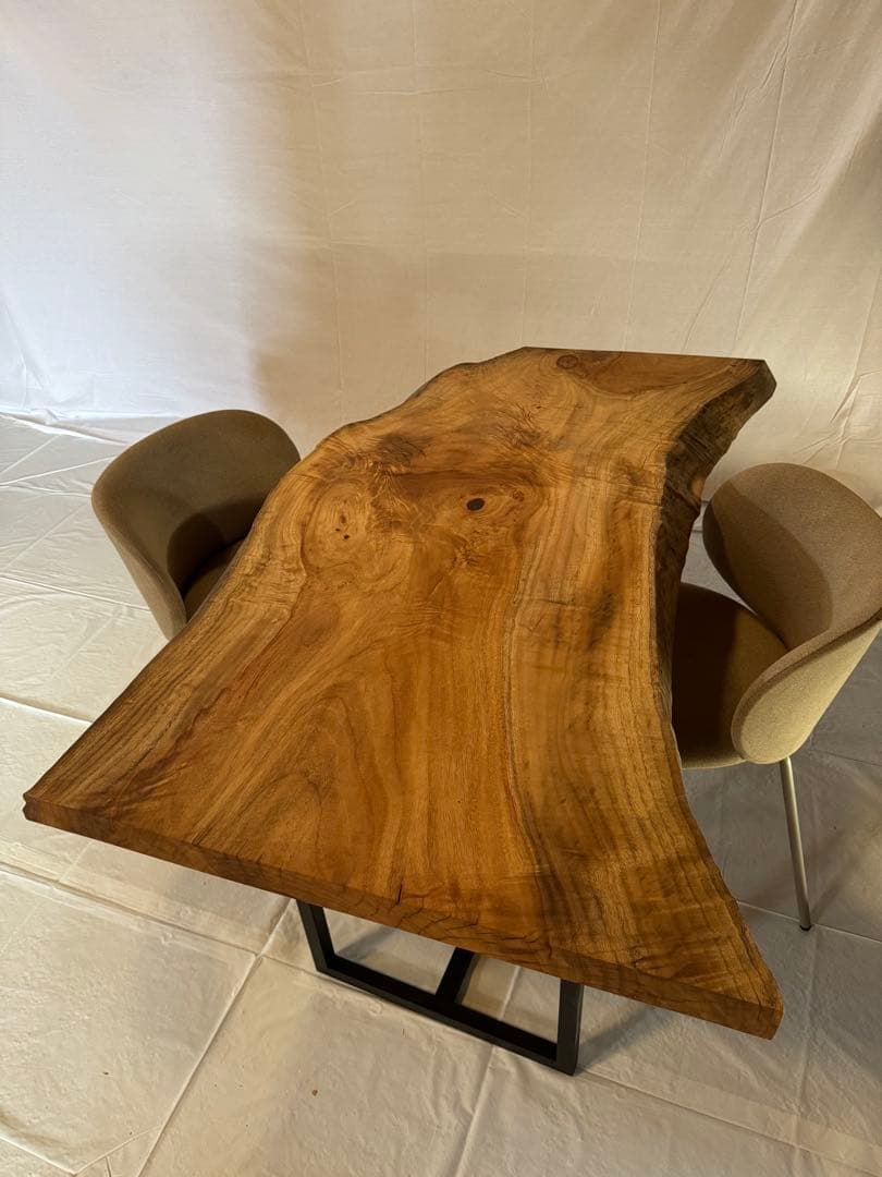 楠一枚板ダイニング 1500mm｜優しい香りと曲線美が魅力の無垢天板