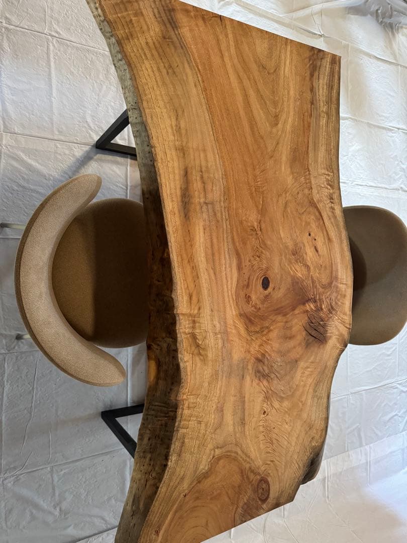 楠一枚板ダイニング 1500mm｜優しい香りと曲線美が魅力の無垢天板