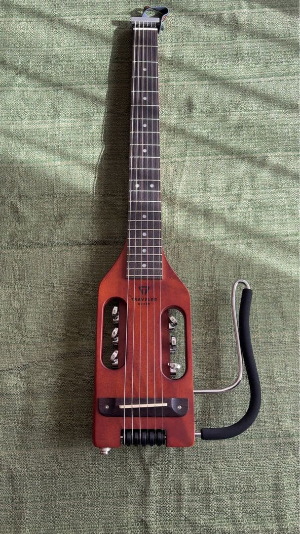 Traveler Guitar Ultra-Light ブラウン　【値下げ】