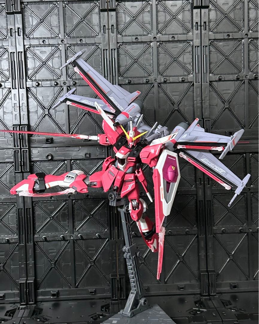 インフィニットジャスティスガンダム弍式　塗装完成品　部分塗装　HG