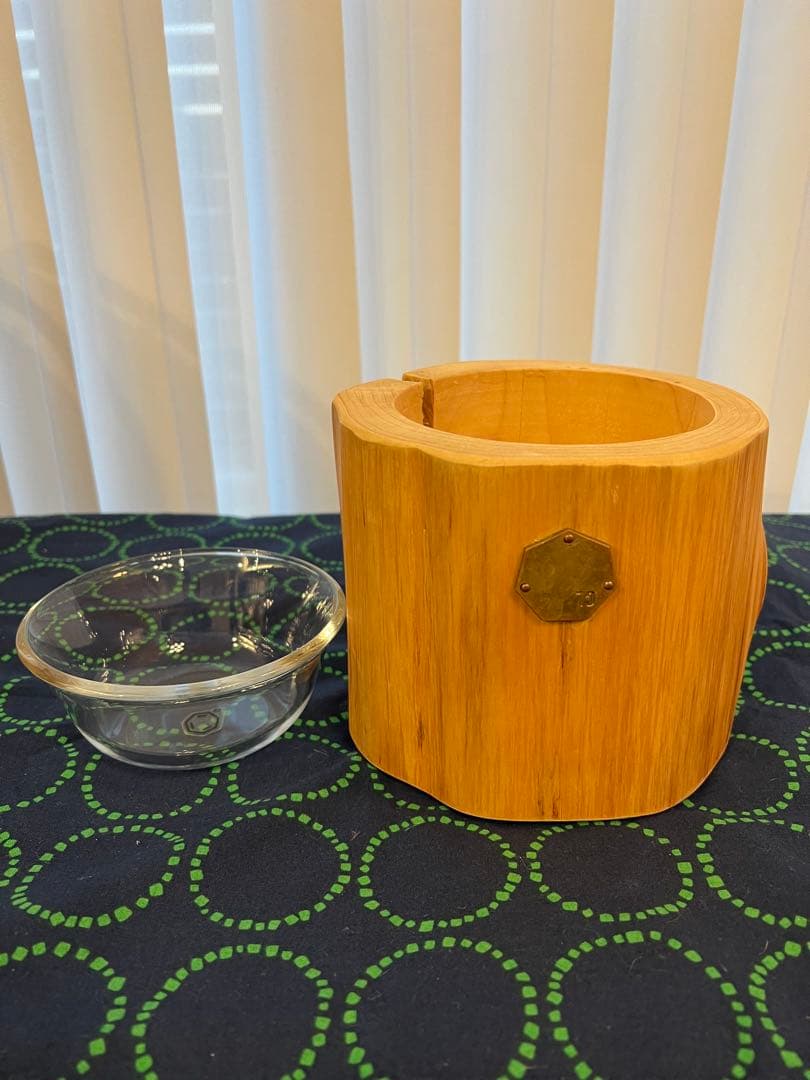 カルデサックcul de sac天然ヒバペットテーブルとガラスボウル