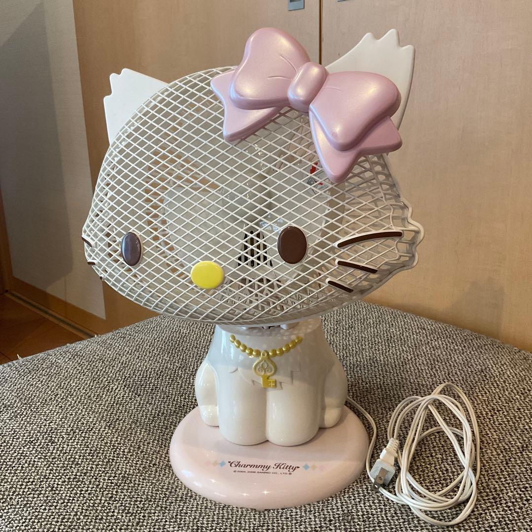 し*❌様 チャーミーキティ　扇風機　ピンク　06年製　羽根18㎝　風:強弱　首振