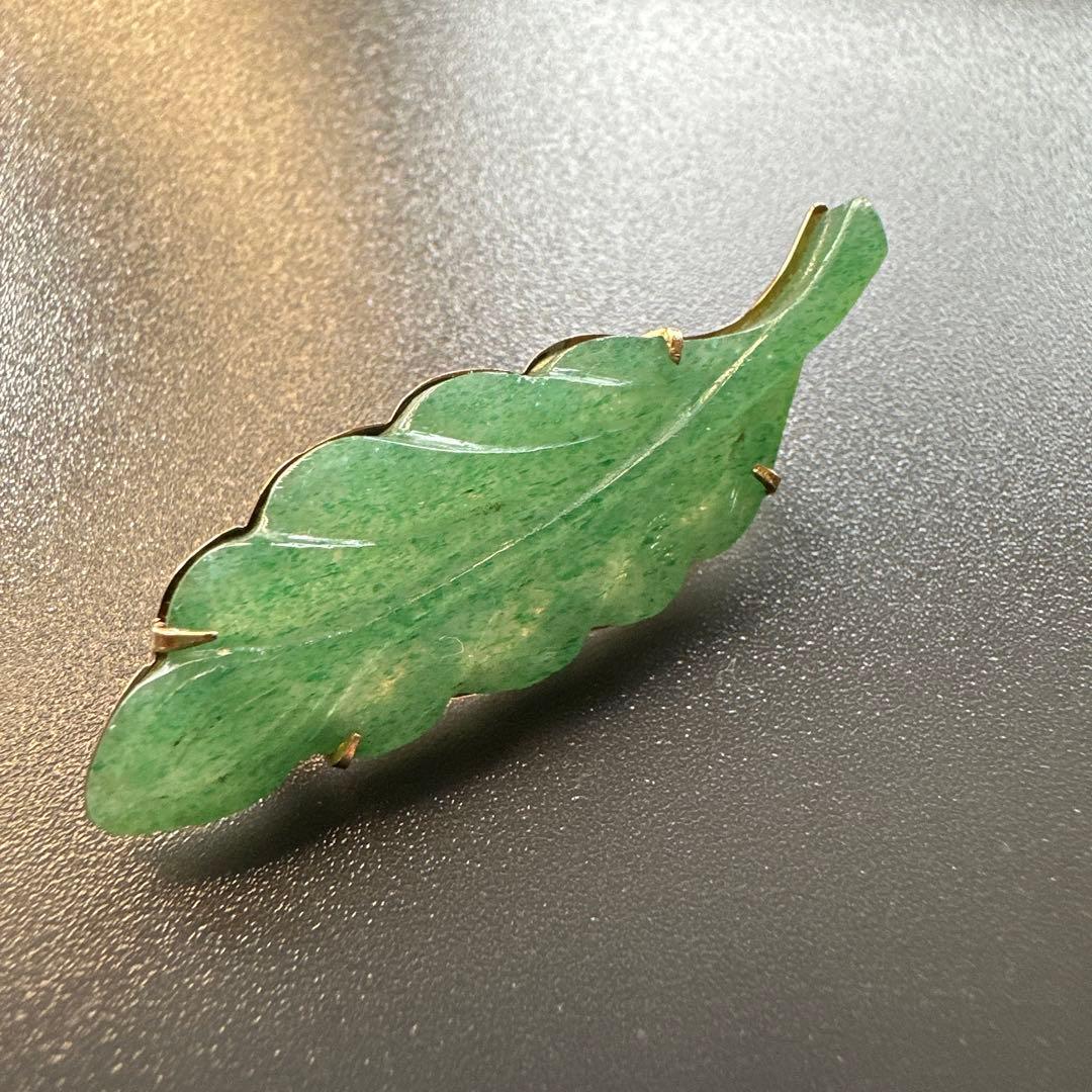 K18 翡翠　グリーン　葉っぱ型　ブローチ