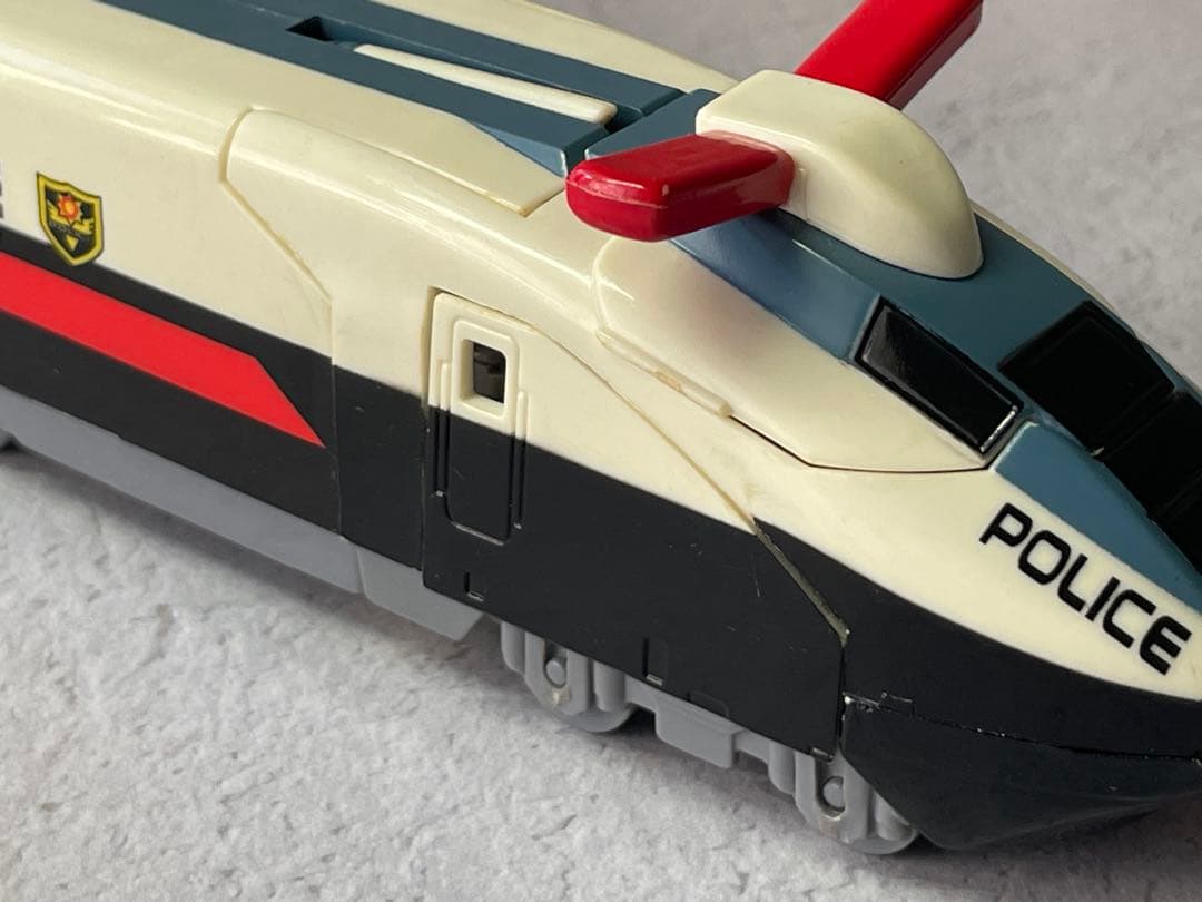 超特急ヒカリアン ポリスウィン トミー