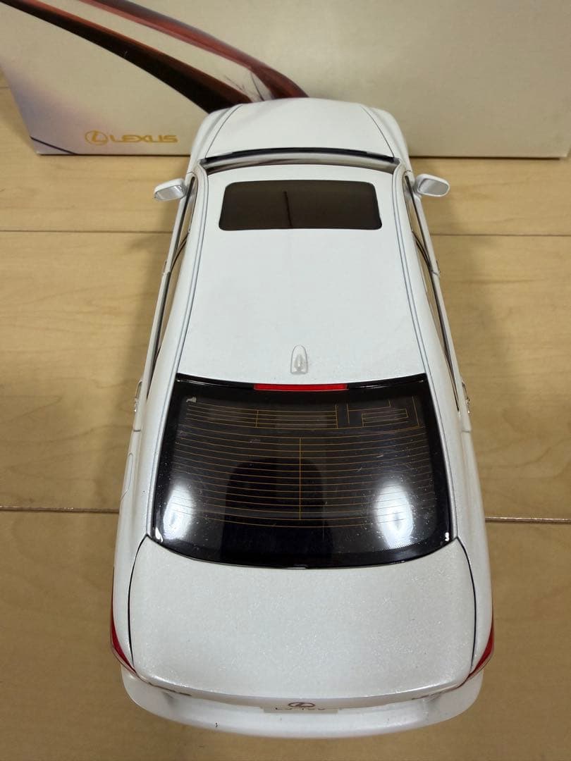 【希少】NOREV ノレブ 1/18 レクサス LS460 ミニカー