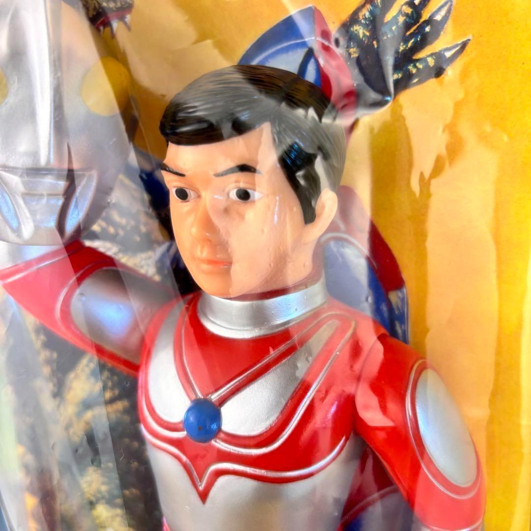 シルバー色　帰ってきたウルトラマン 大サイズ マスク取れ・ブルマァク ロゴ付き