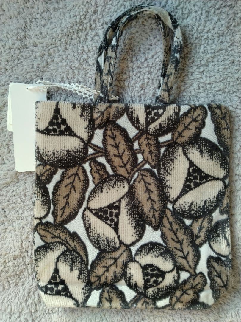 ミナペルホネン jardinトーストバッグ　バッジ　タンバリン トリチャーム