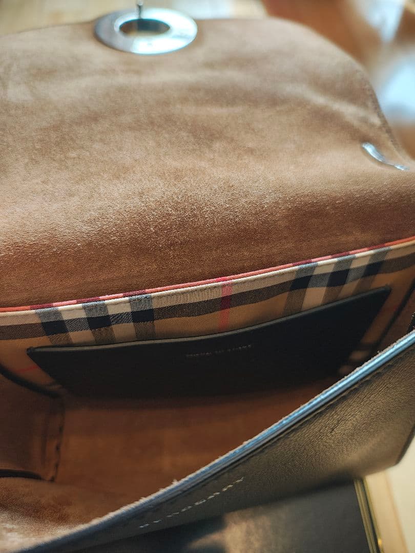 ✨BURBERRY（バーバリー）レザーショルダーバッグ✨