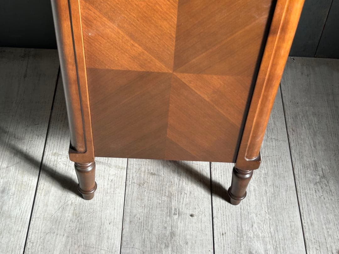 ① フランスベッド　ヨーロピアン　クラシカル　ナイトテーブル　アンティーク　IG