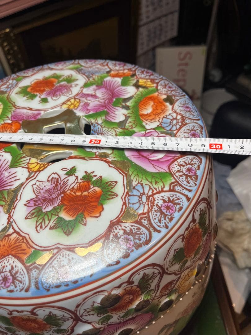 shotaです 九谷焼陶器椅子 九谷焼のような陶器 中国陶器 超貴重な陶器