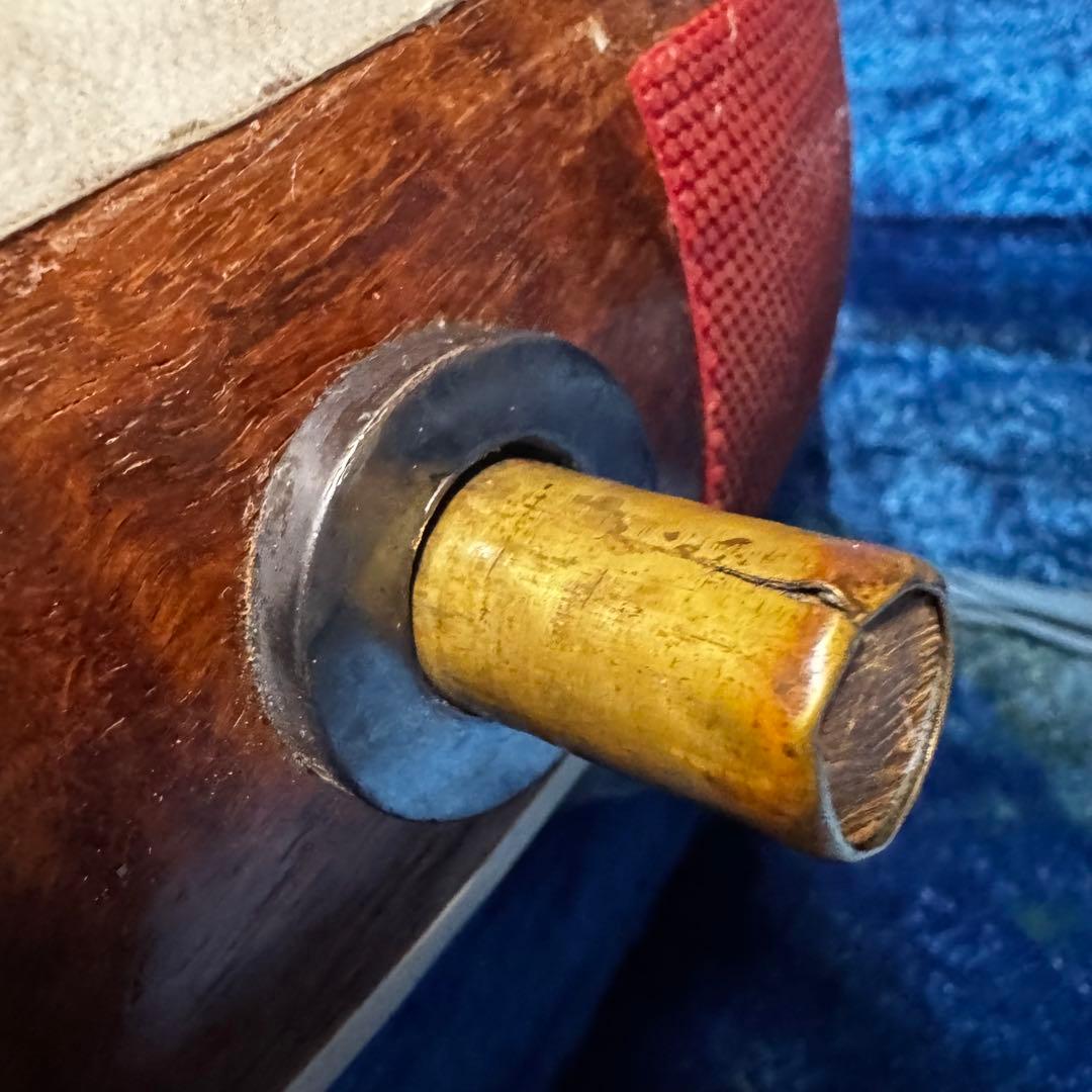 三味線　太棹　紫檀　丸打胴　糸まき　宇柄　天神欠け無し　東さわり有り　リンドウ