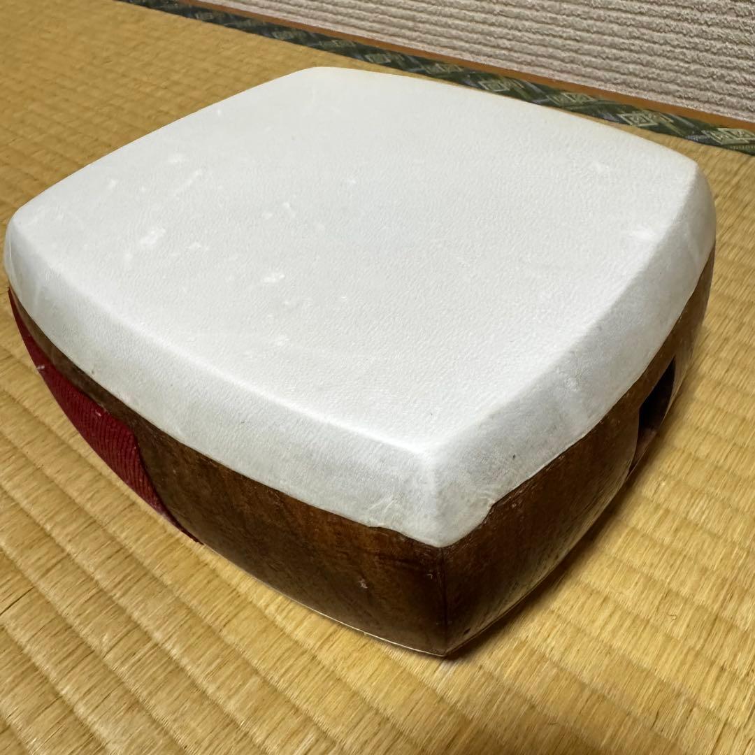 三味線　太棹　紫檀　丸打胴　糸まき　宇柄　天神欠け無し　東さわり有り　リンドウ