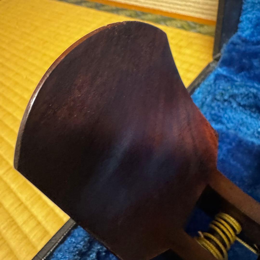 三味線　太棹　紫檀　丸打胴　糸まき　宇柄　天神欠け無し　東さわり有り　リンドウ