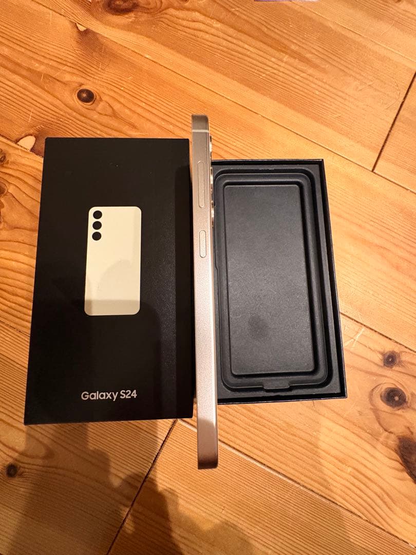 Galaxy S24 アンバーイエロー 256GB国内版 / SIMフリー・美品