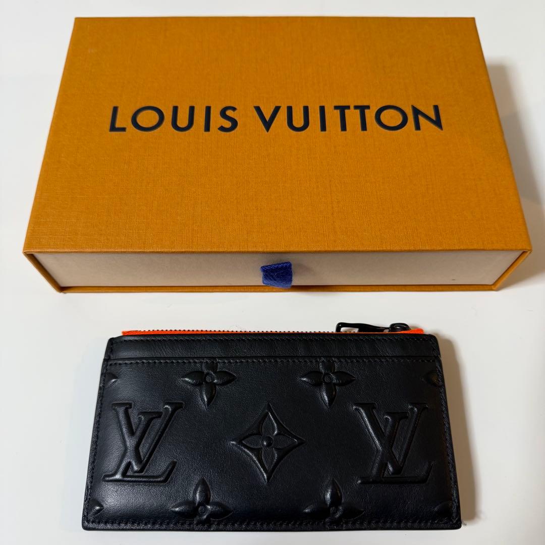 ルイヴィトン フラグメントケース モノグラム エンボス 黒