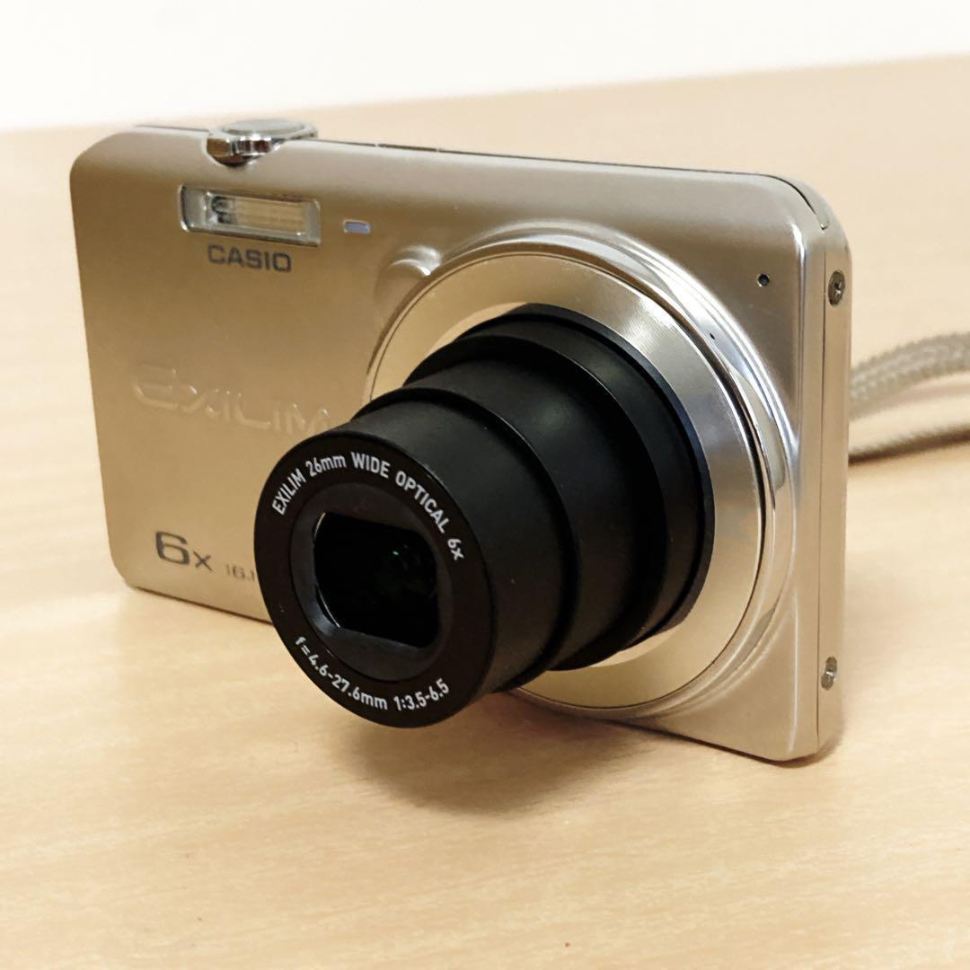 CASIO　デジカメ EXILIM EX-ZS26　シルバー　コンデジ