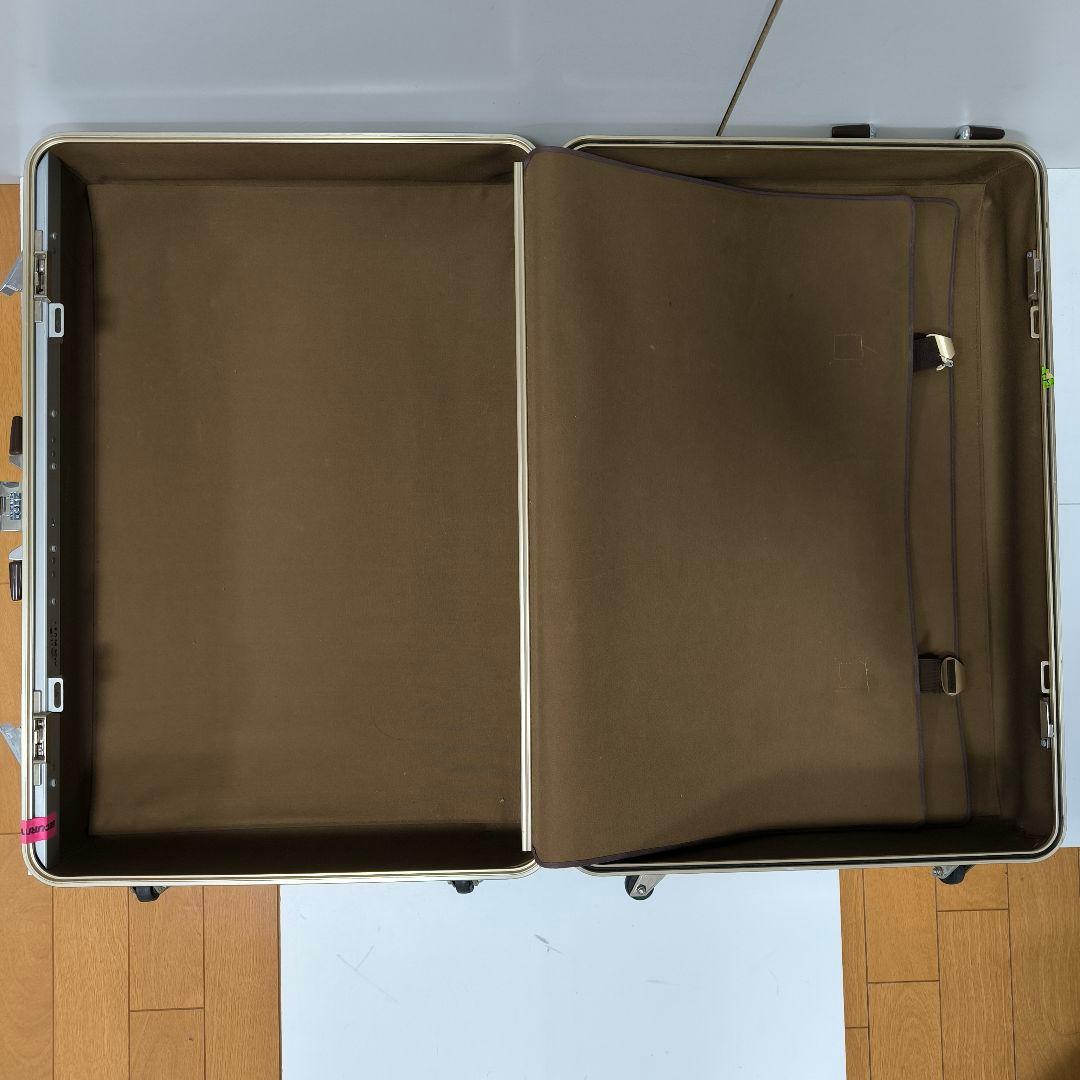 ゼロハリバートン スーツケース　鏡面仕上げゴールド