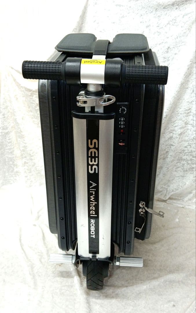 乗れるスーツケース Airwheel SE3S シルバー スーツケース キャリー