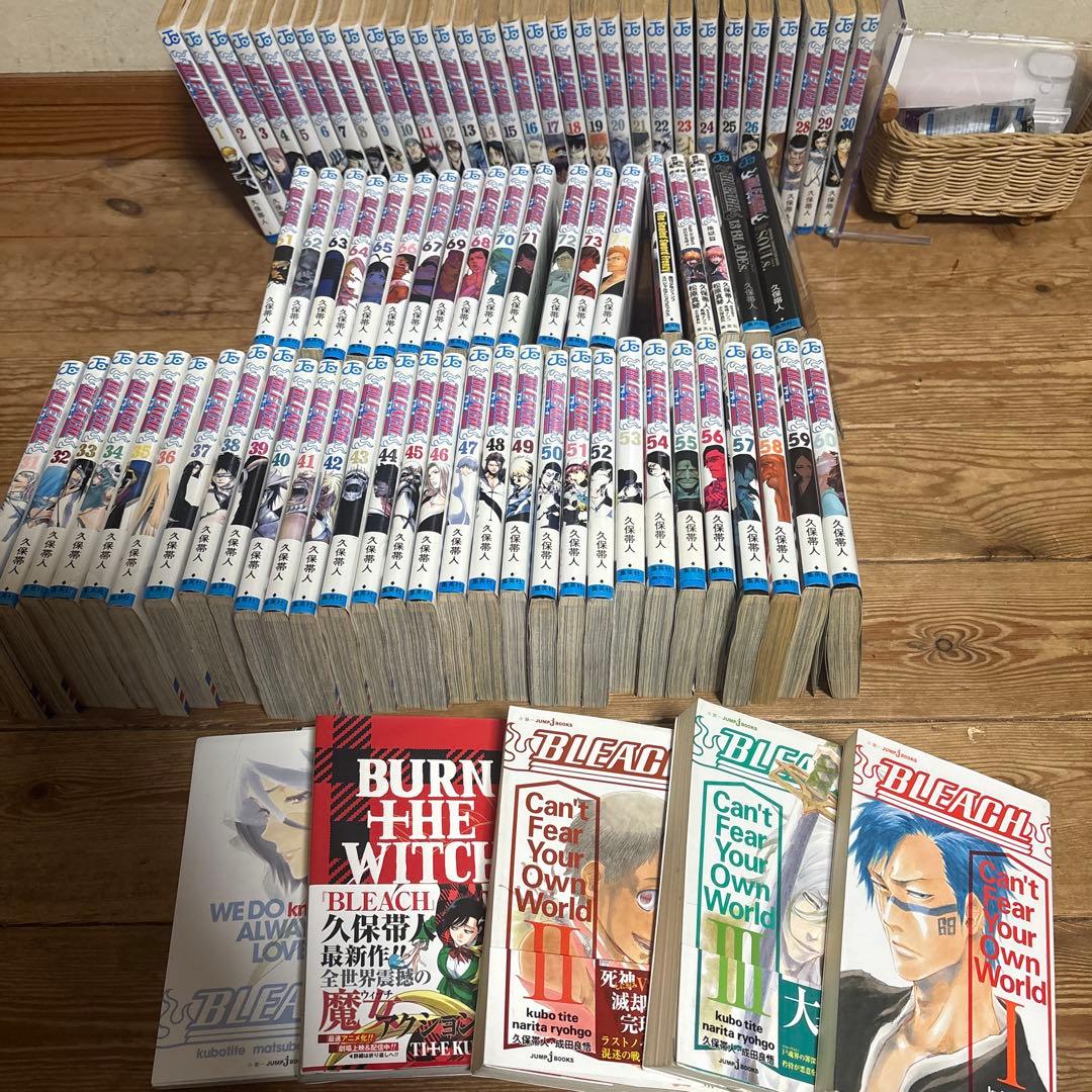 BLEACH 全巻+小説やおまけ付き。
