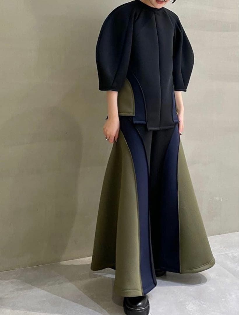 un3d. アンスリード　バルーンスリーブ ガウチョパンツ ブラック・オリーブ