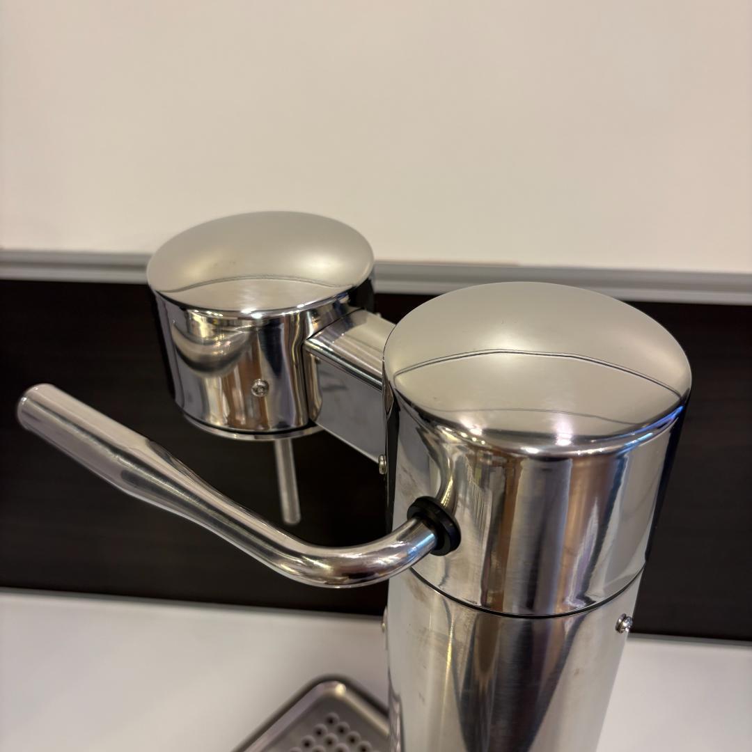 【aarke　美品】　新品ガス・新品ボトル付き　(アールケ 炭酸水メーカー )