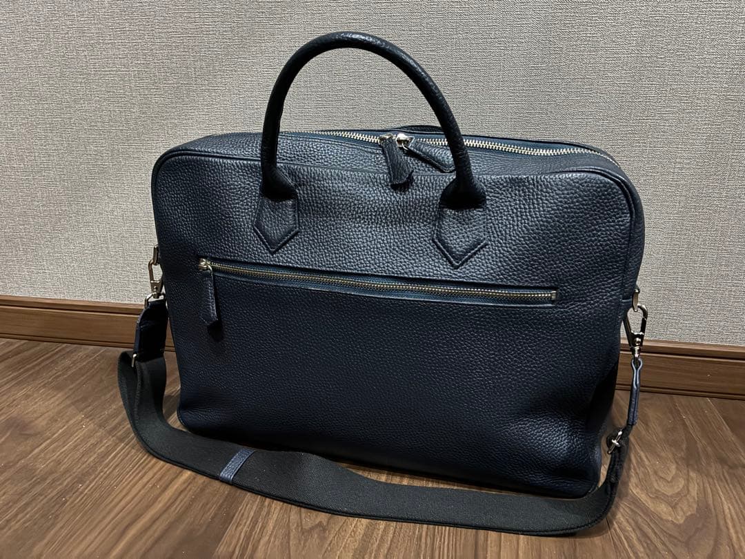 バーニーズ ニューヨーク ネイビー レザービジネスバッグ