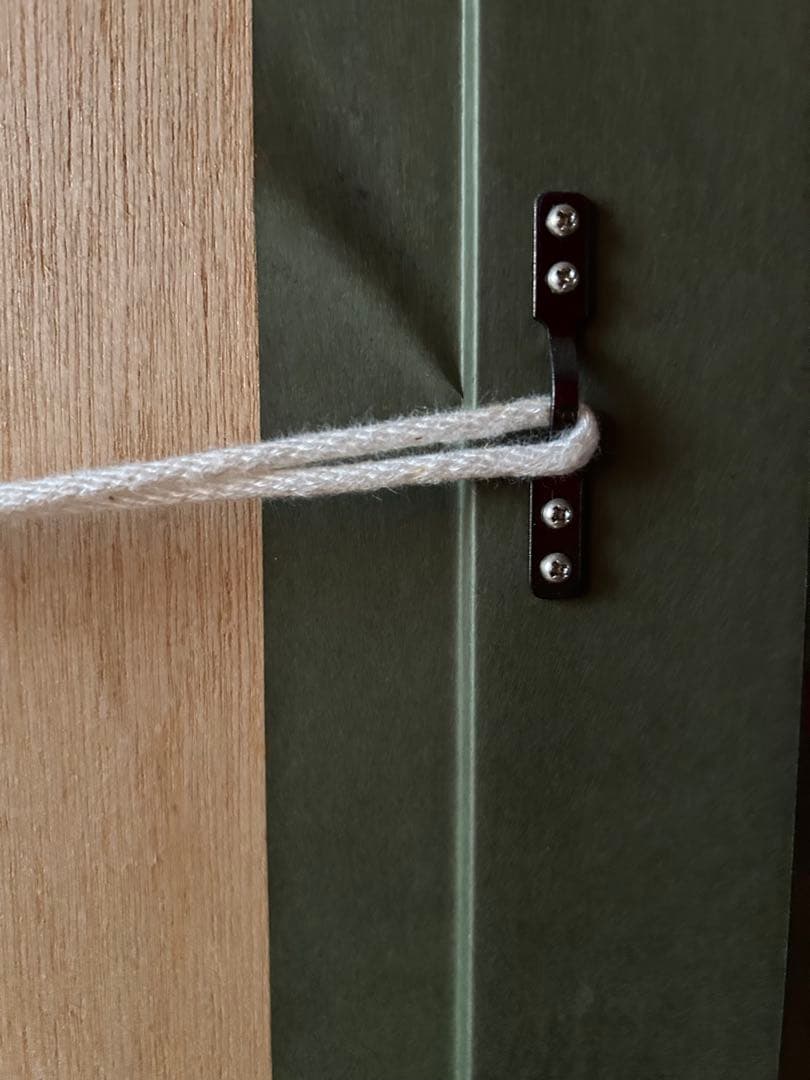 ヒロヤマガタ　スイスのチョコレート屋さん　シルクスクリーン　サイン入　絵画　額縁