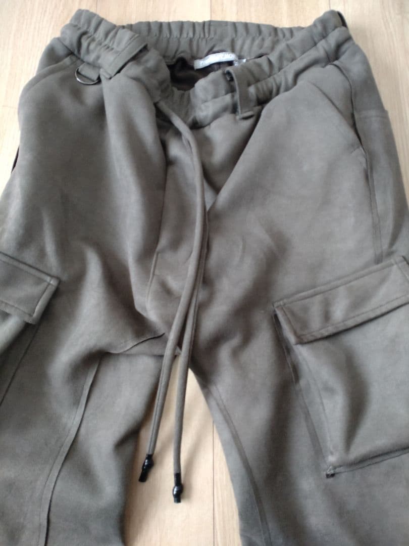 ミスチル桜井さん着用フランシストモークス　スエードサルエルパンツ