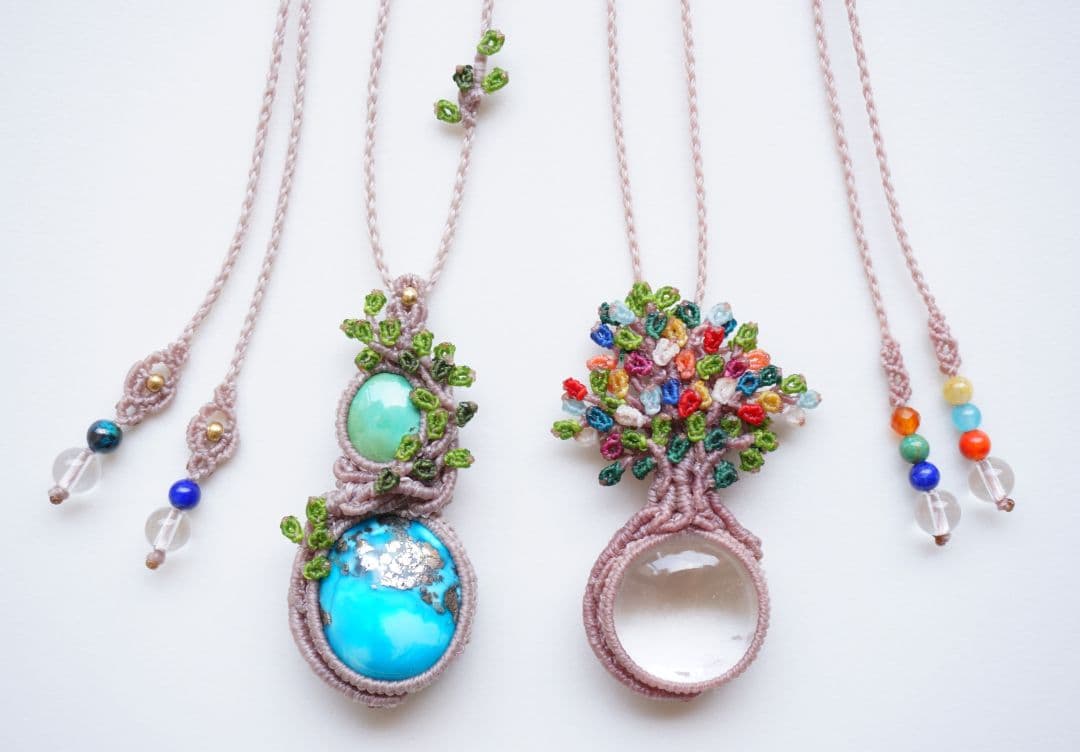 《空と大地の間に》イラン産&チベット産　ターコイズ　マクラメ　ネックレス